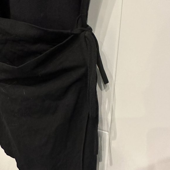 Black Wrap-Around Tie Waist T-Shirt Mini Dress - Picture 4 of 6